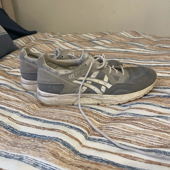 Asics Other - MENS ASICS TIGER GEL-LYTE V SNEAKERS
